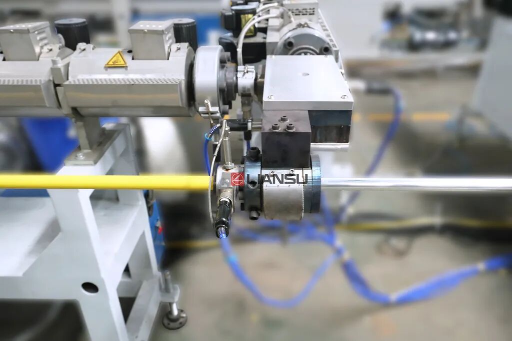 Coextrusion die Head for Aluminum Plastic Composite Pipe Extrusion Line.jpg